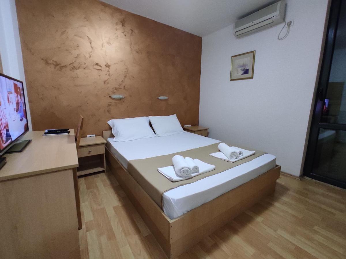 Apartments Mare Будва Екстер'єр фото