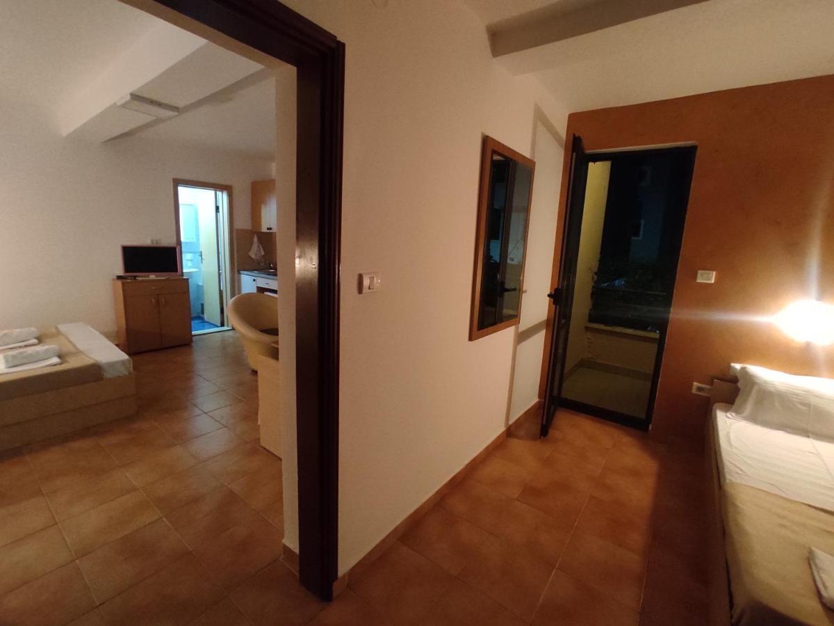 Apartments Mare Будва Екстер'єр фото