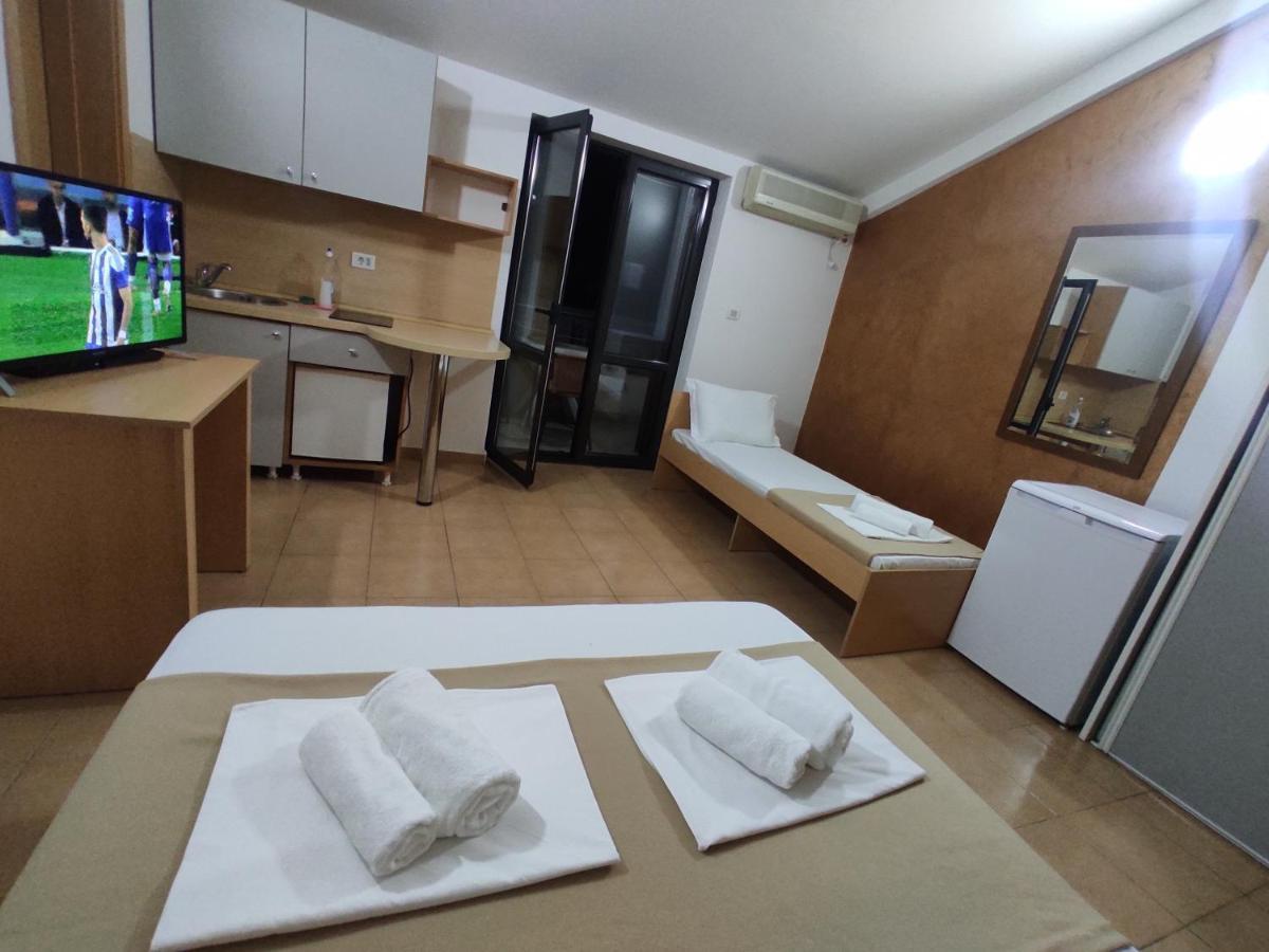 Apartments Mare Будва Екстер'єр фото